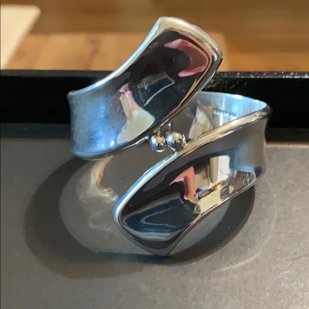 Vintage Sterling Silver Clamper Hinged Bracelet - Picture 5 of 16